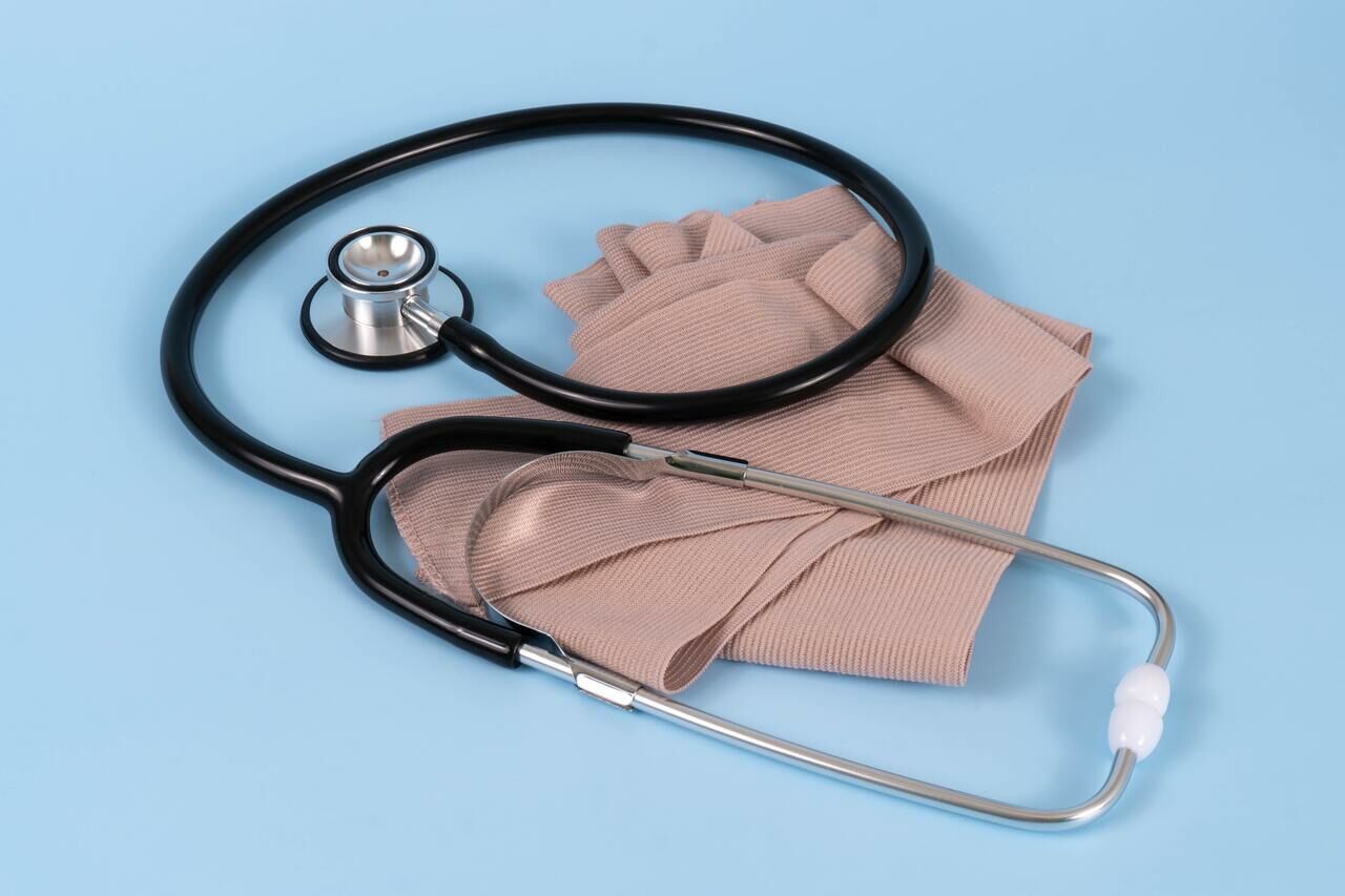 Elastik bandaj, çeşitli tıbbi durumlar için kullanılan esnek bir sargı bezi türüdür.
