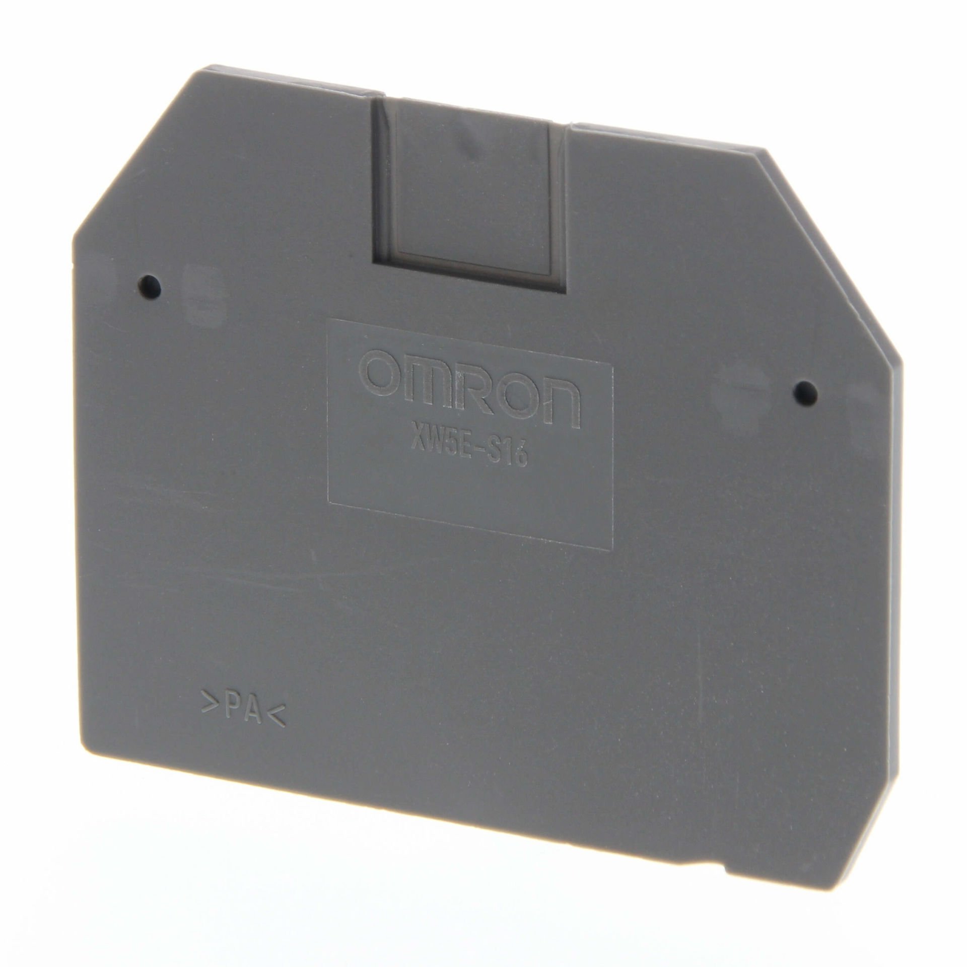 Omron - XW5E-S16  Kapak, 16 mm², 1 giriş-1 çıkış, vidalı klemens ile uyumlu