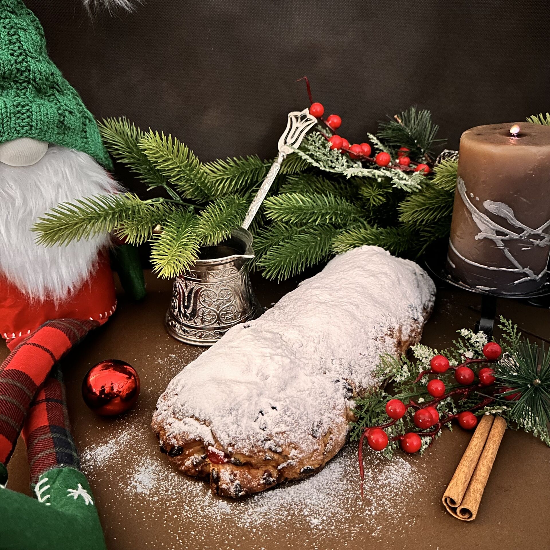 Stollen Yılbaşı Ekmeği