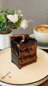 Parça Çikolatalı Dilim Pasta