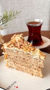 Esterhazi Dilim Pasta