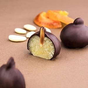 Portakal Badem Ezmeli Çikolata