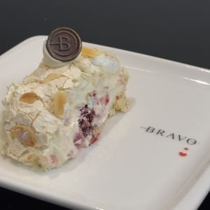 Pavlova Orman Meyveli