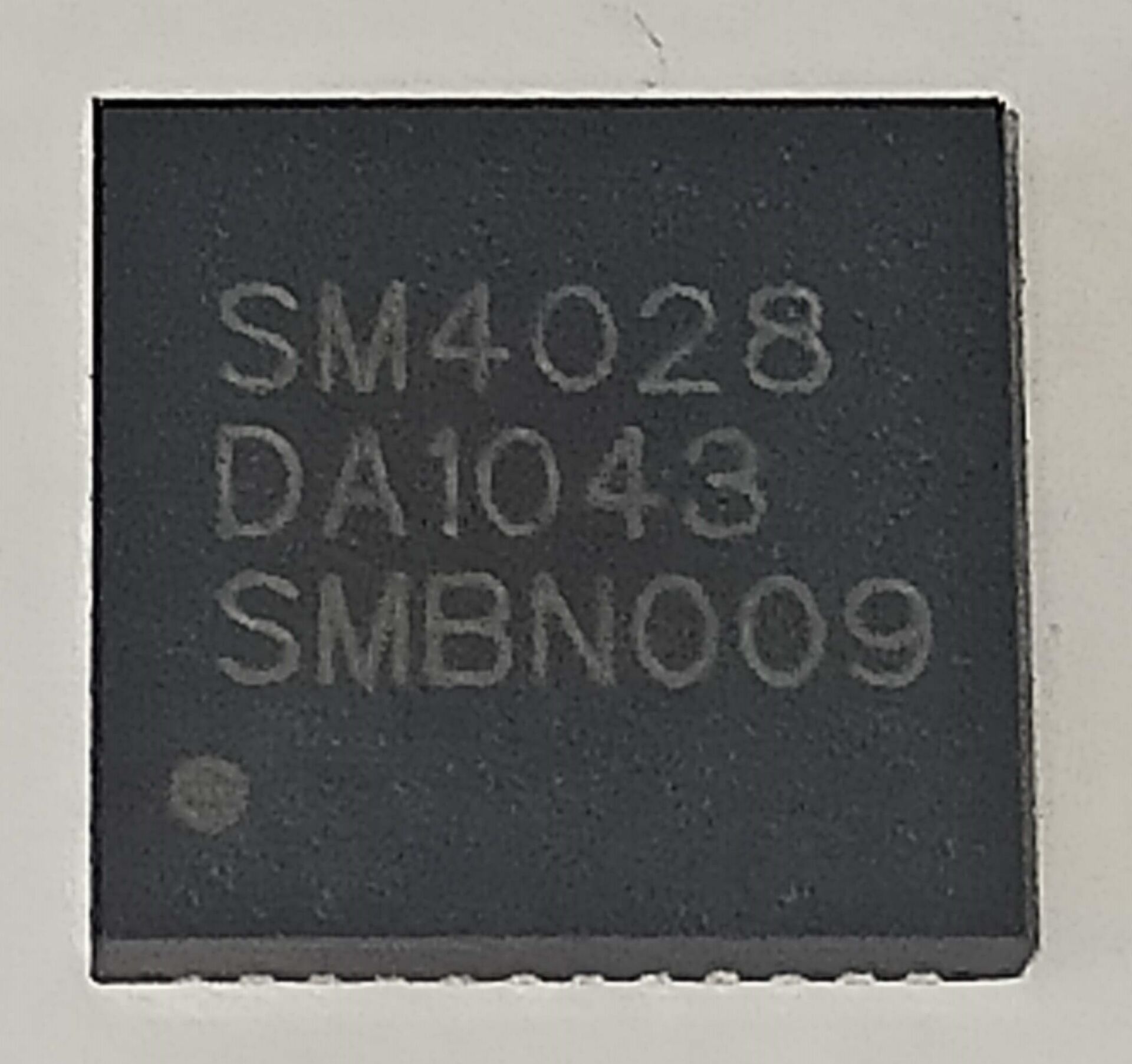 SM4028 QFN-48 Chipset