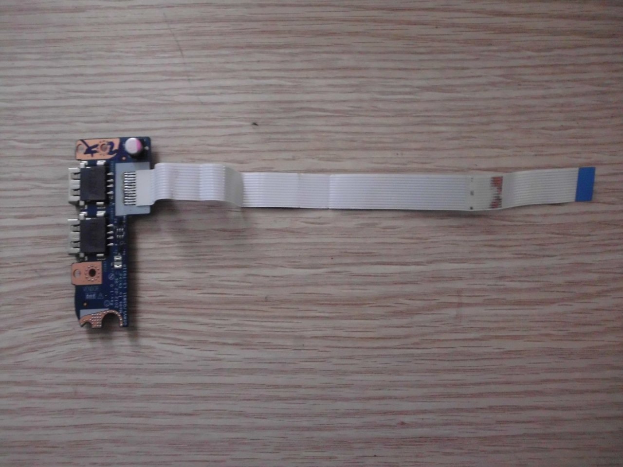 @ORIGINAL E1-531 USB BOARD