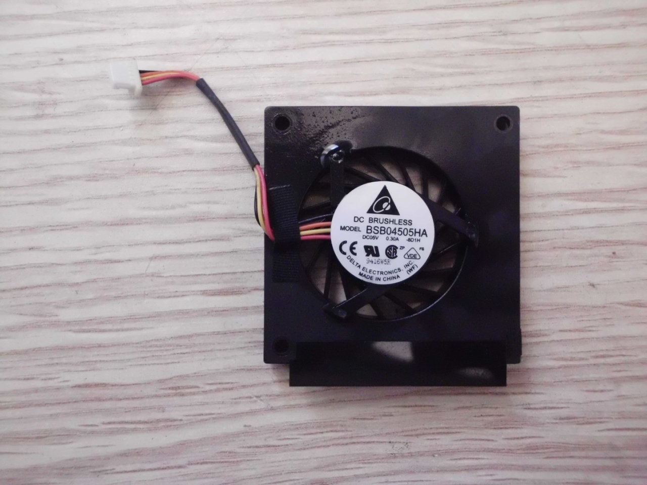 @ORIGINAL ASUS 1000HA 1000H FAN BSB04505HA