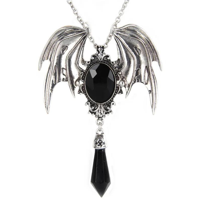 Black Bat Wings Kolye