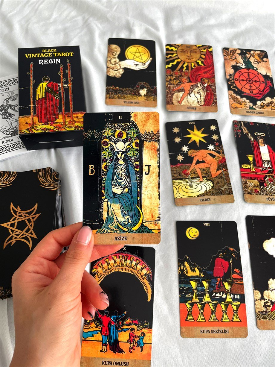 Regin Black Vintage Tarot