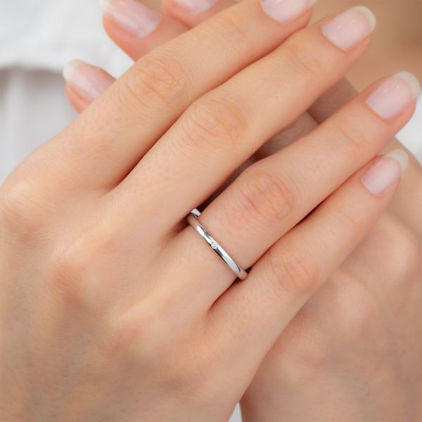 Plain women's wedding band deals