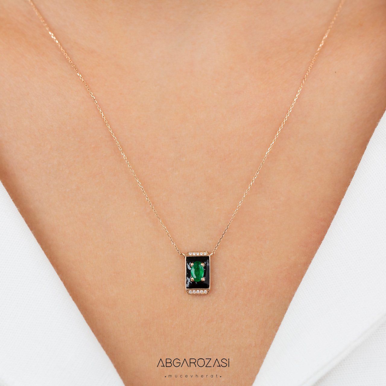 Buy Rose Gold Evil Eye Minimal Diamond Pendant Necklace Online – The  Jewelbox