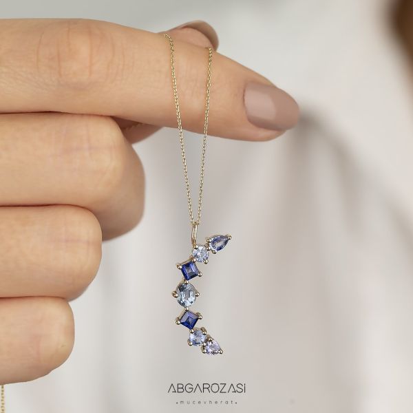 1.72 Carat Ceylon Sapphire Necklace