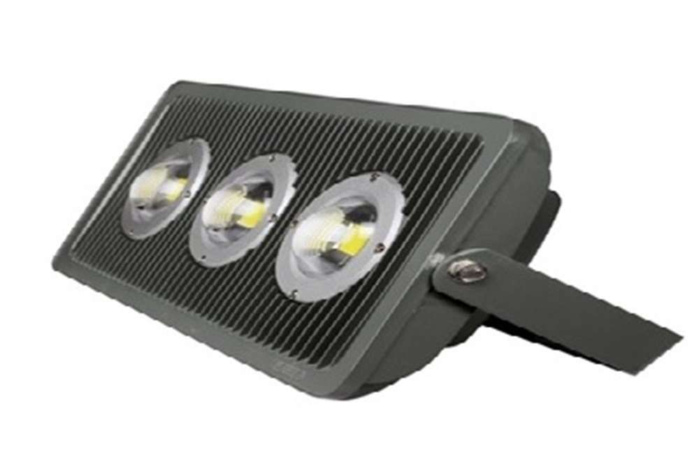 150 WATT 220 VOLT LED PROJECTOR