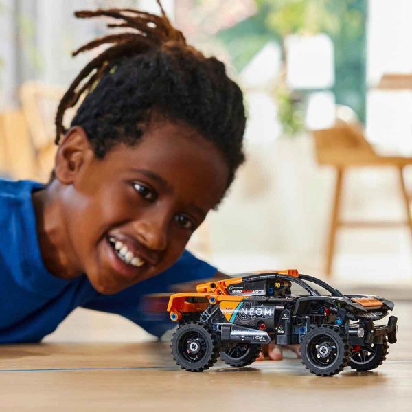 LEGO Technic NEOM McLaren Extreme E Yarış Arabası LTC-42166 Oyuncak