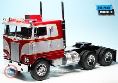 1:18 1977 Peterbilt 352 Pacemaker