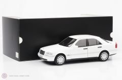 1:18 Norev 1993 Mercedes Benz C 200 Limousine W202 Polar White