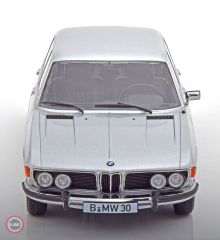 1:18 1971 BMW 3.0S E3 2.series