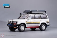 1:18 1990 Toyota Land Cruiser with Roof Pack