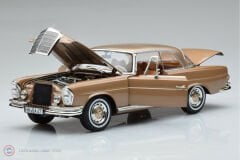 1:18 1969 Mercedes Benz 250SE Coupe w111