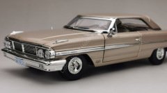 1:18 1964 Ford Galaxie 500 XL Hardtop