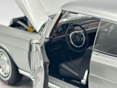 1:18 1969 Mercedes Benz 250 SE Coupe W111