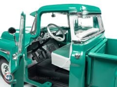 1:18 1957 Chevrolet STEPSIDE 3100 PICK-UP