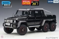 1:18 2013 Mercedes Benz G63 AMG 6x6 (gloss black)