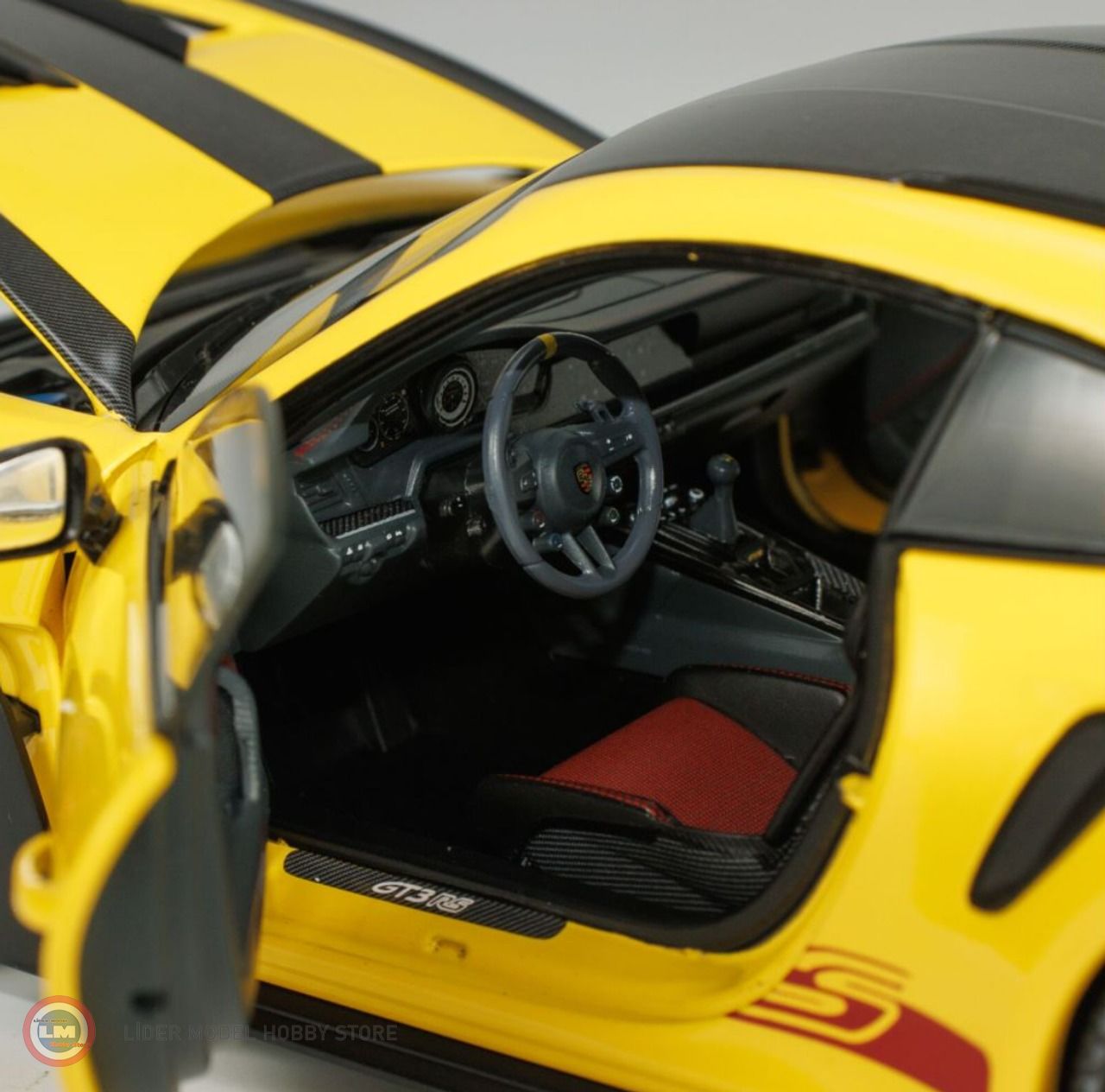 Minichamps 110062025 - Porsch. 911 (992) GT3RS Yellow with Weissach Package with Red Wheels 2024 - echelle 1/18 - modèle de Voiture