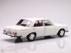 1:18 1965 Mercedes Benz 250 SE Limousine W108