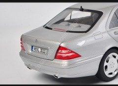 1:18 1999 Mercedes Benz S Class S600 V12 W220