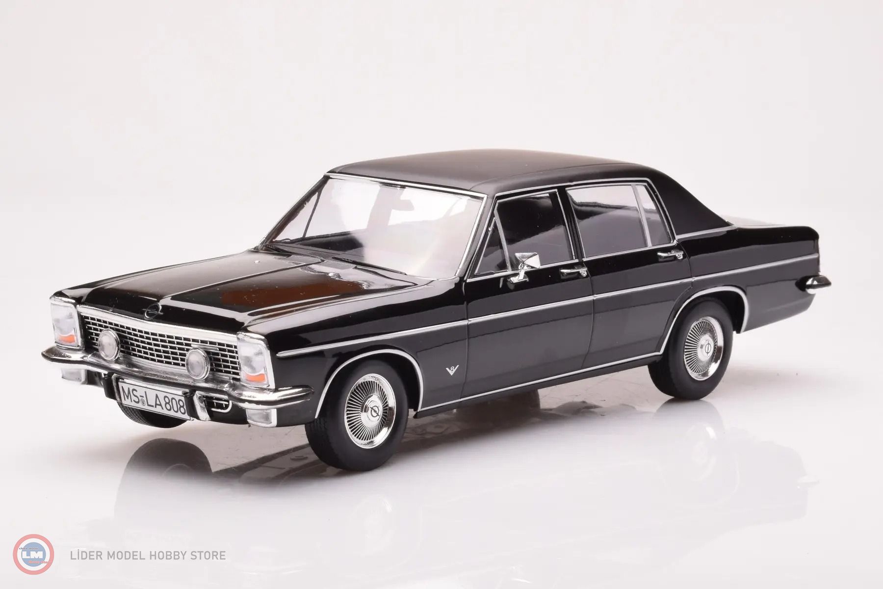 1:18 Norev 1969 Opel Diplomat V8