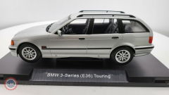 1:18 1995 BMW 325i Touring (E36)