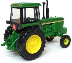 1:32 John Deere 4440 Traktör