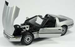 1:18 1985 Chevrolet Corvette  James Bond A View to a Kill