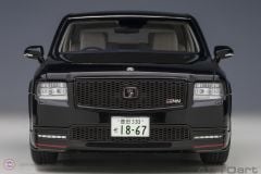 1:18 Toyota Century GRMN - black