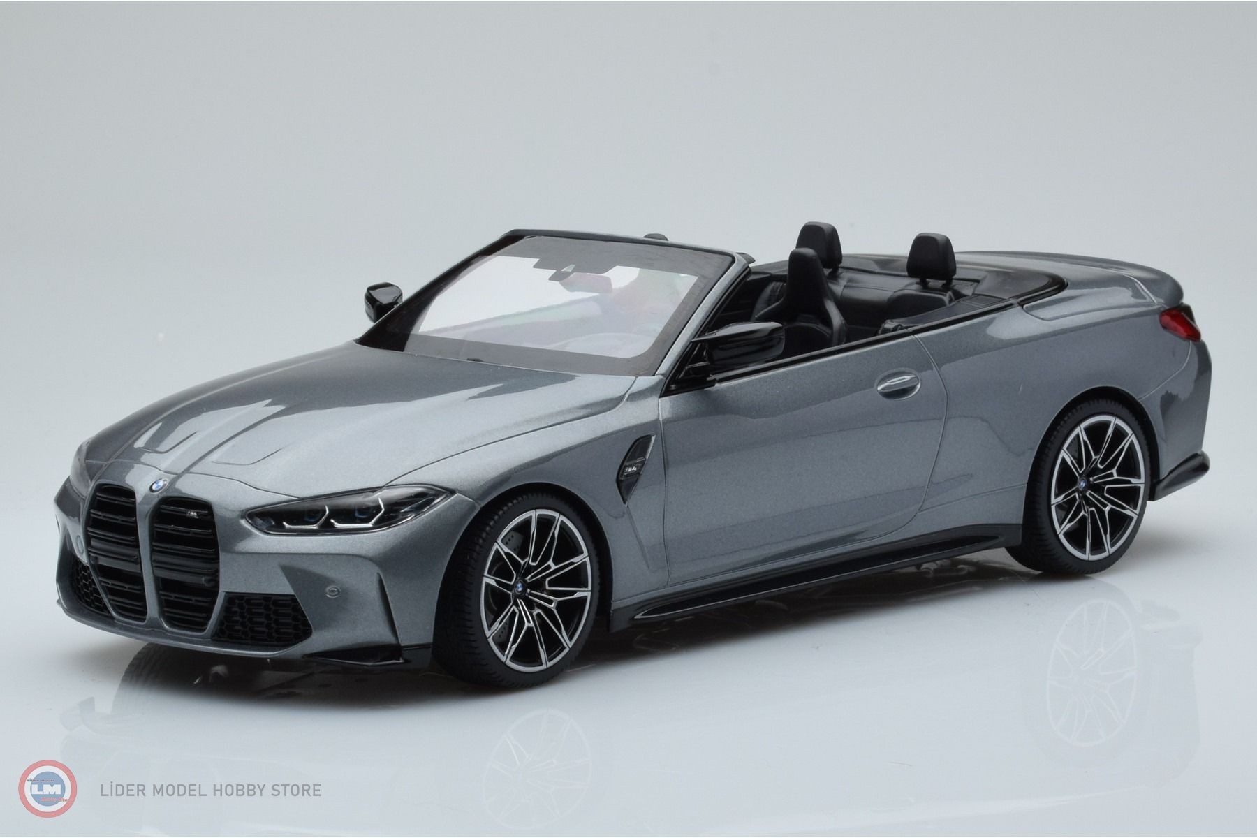 1:18 2020 BMW M4 Cabriolet Grey