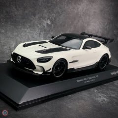 1:18 Minichamps 2020 Mercedes Benz  AMG GT BLACK SERIES