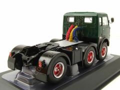 1:43 1961 Fiat 690 T1