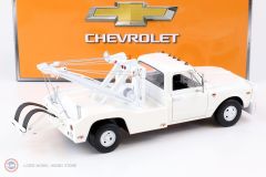 1:18 1968 Chevrolet C-30 Dually Wrecker