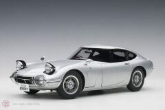 1:18 1967 Toyota 2000GT