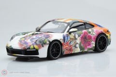 1:18 2019 Porsche 911 Carrera 4S Coupe Flower Design