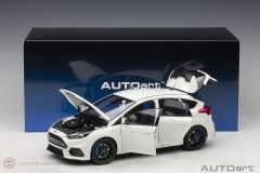 1:18 2016 Ford Focus RS (Frozen White)