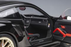 1:18 2017 Porsche 911 (991.2) GT2 RS Weissach Package
