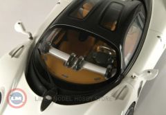 1:18 2023 Pagani Utopia Pearl White