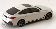 1:18 2022 BMW i4 M50