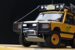 1:43  1996 Land Rover Discovery Camel Trophy Kalimanta