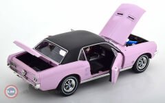 1:18 1967 Ford Mustang Coupe '' She Country Special ''