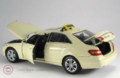 1:18 2010 Mercedes Benz E Class W121 Taxi