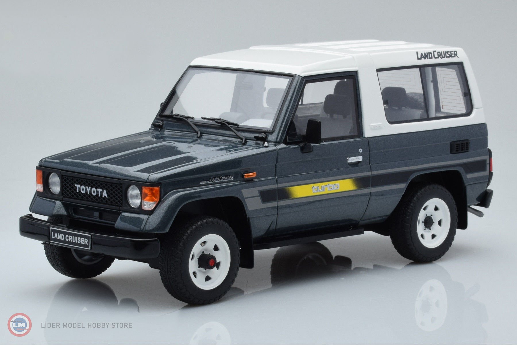 1:18 1987 Toyota Land Cruiser LJ 73