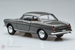 1:18 1967 Peugeot 404 Coupe