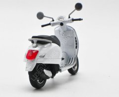 1:18 2017 Vespa GTS 125CC